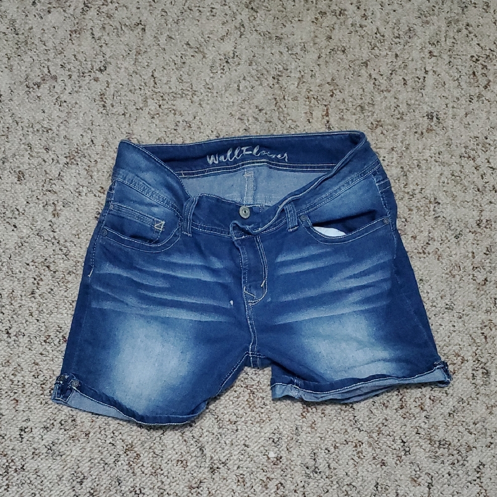 Wallflower Women's Classic Blue Jean Shorts